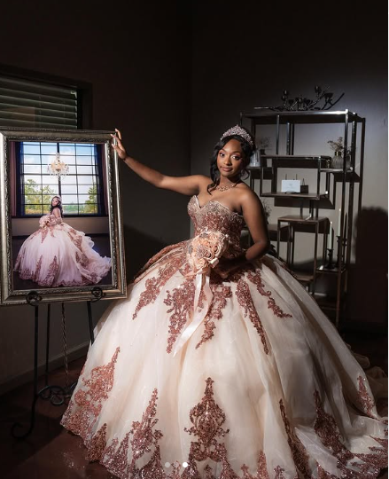 Vestido de quinceañera con escote corazón, estilo princesa, abullonado, color oro rosa, con apliques de cuentas, Y827