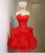 Charmantes A-Linie trägerloses kurzes Homecoming-Kleid aus Spitze Y1107