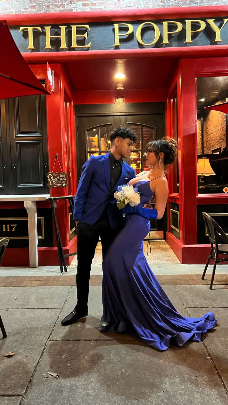Vestido de noche clásico de sirena azul real con cola Y4229