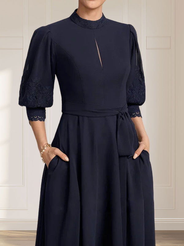 A-Linien-Kleid mit hohem Halsausschnitt und bodenlangem Spitzenchiffonkleid mit Schleife