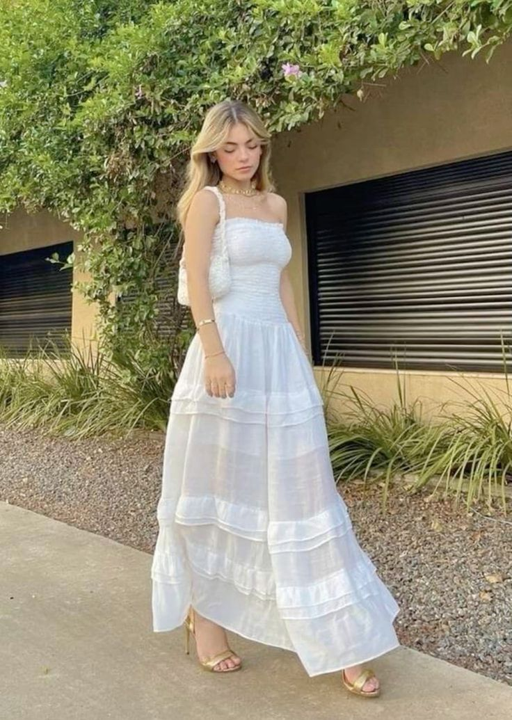 Einzigartiges weißes langes Abendkleid trägerlos mehrlagig A-Linie Party Ballkleid Y7552