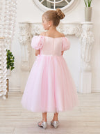 Wadenlanges Blumenmädchenkleid mit Puffärmeln, schulterfrei, 3D-Blumenapplikationen und Tüll 