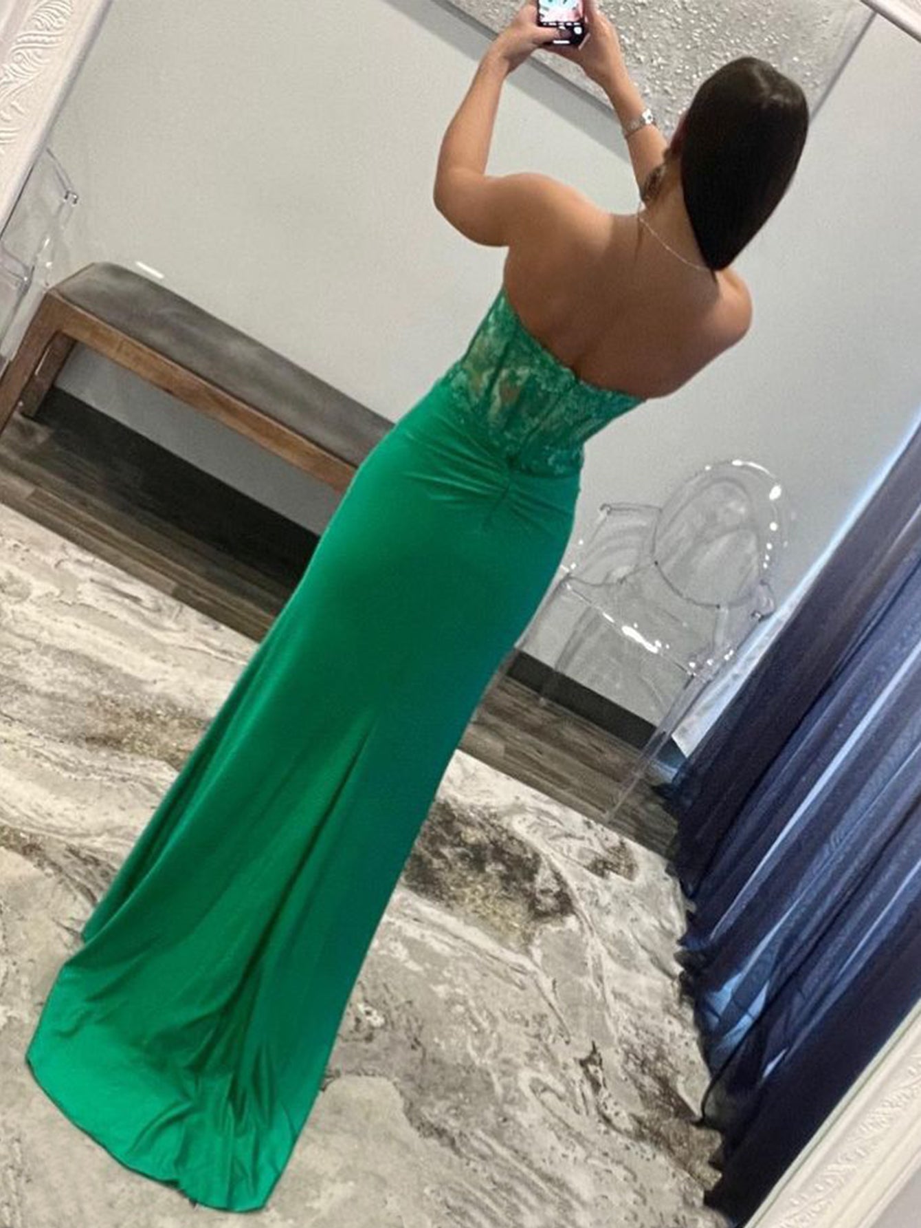 Ember | Vestido de fiesta largo con escote en forma de corazón, sin tirantes y abertura