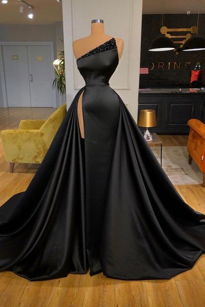 Schwarzes, trägerloses, langes Ballkleid mit Schlitz vorne und Perlen