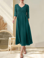 A-Linie V-Ausschnitt Wadenlanges Chiffon-Spitzenkleid für die Brautmutter mit Perlenbesatz