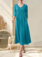 A-Linie V-Ausschnitt Wadenlanges Chiffon-Spitzenkleid für die Brautmutter mit Perlenbesatz