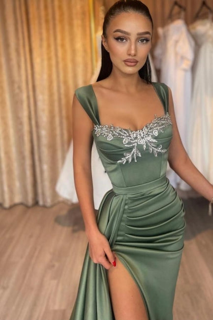 Glamouröses langes grünes ärmelloses sexy Spitzen-Satin-Ballkleid mit Schlitz