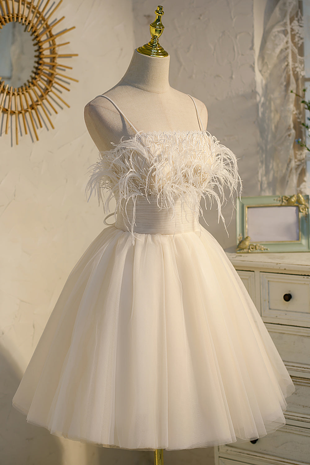 Elegantes vestidos de fiesta de princesa de tul con tirantes finos y sin mangas