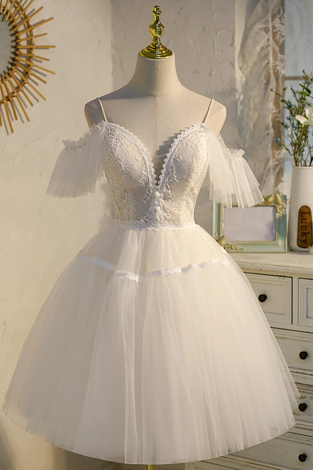 Vestidos de fiesta de princesa de tul con tirantes finos y escote en V color champán