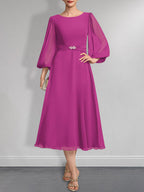 Vestido de gasa para madre de la novia, corte A, escote redondo, largo hasta la rodilla, plisado, con broche de cristal