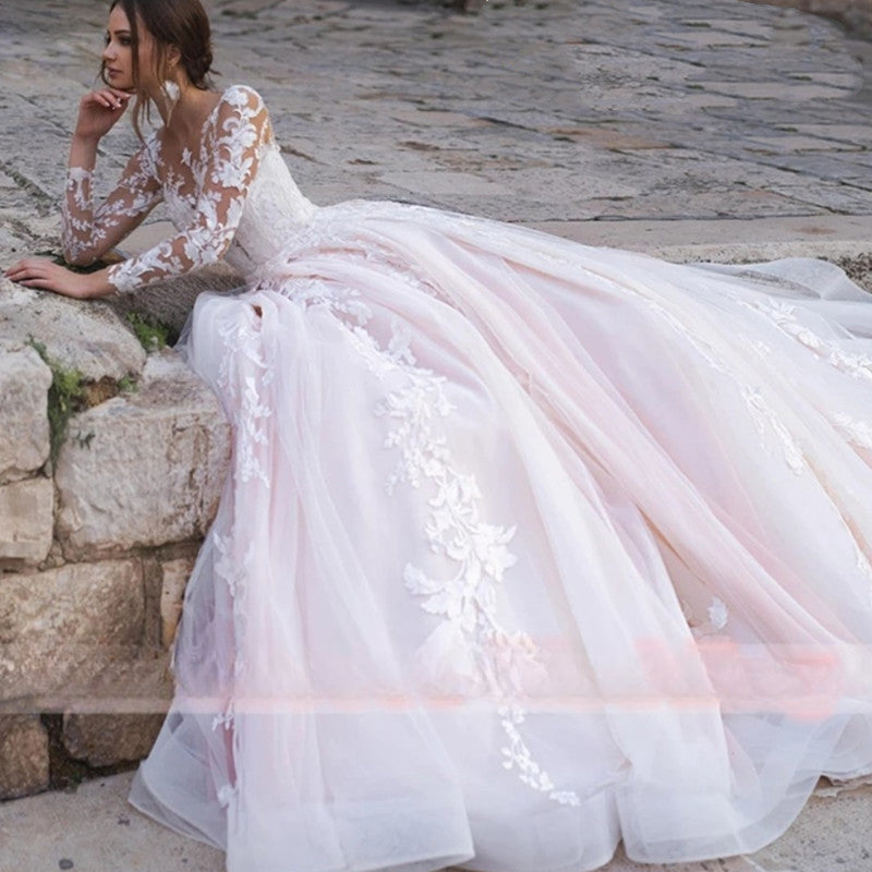 Luxury Pink Long Sleeves Wedding Dress Ball Gown Lace Appliques O-Neck Button Royal Train Bride Gowns Vestido De Novia Princess-payinti