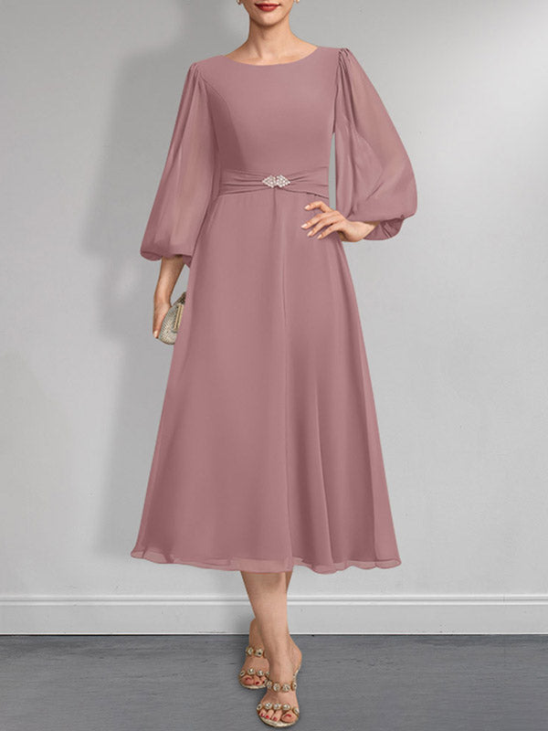 Vestido de gasa para madre de la novia, corte A, escote redondo, largo hasta la rodilla, plisado, con broche de cristal