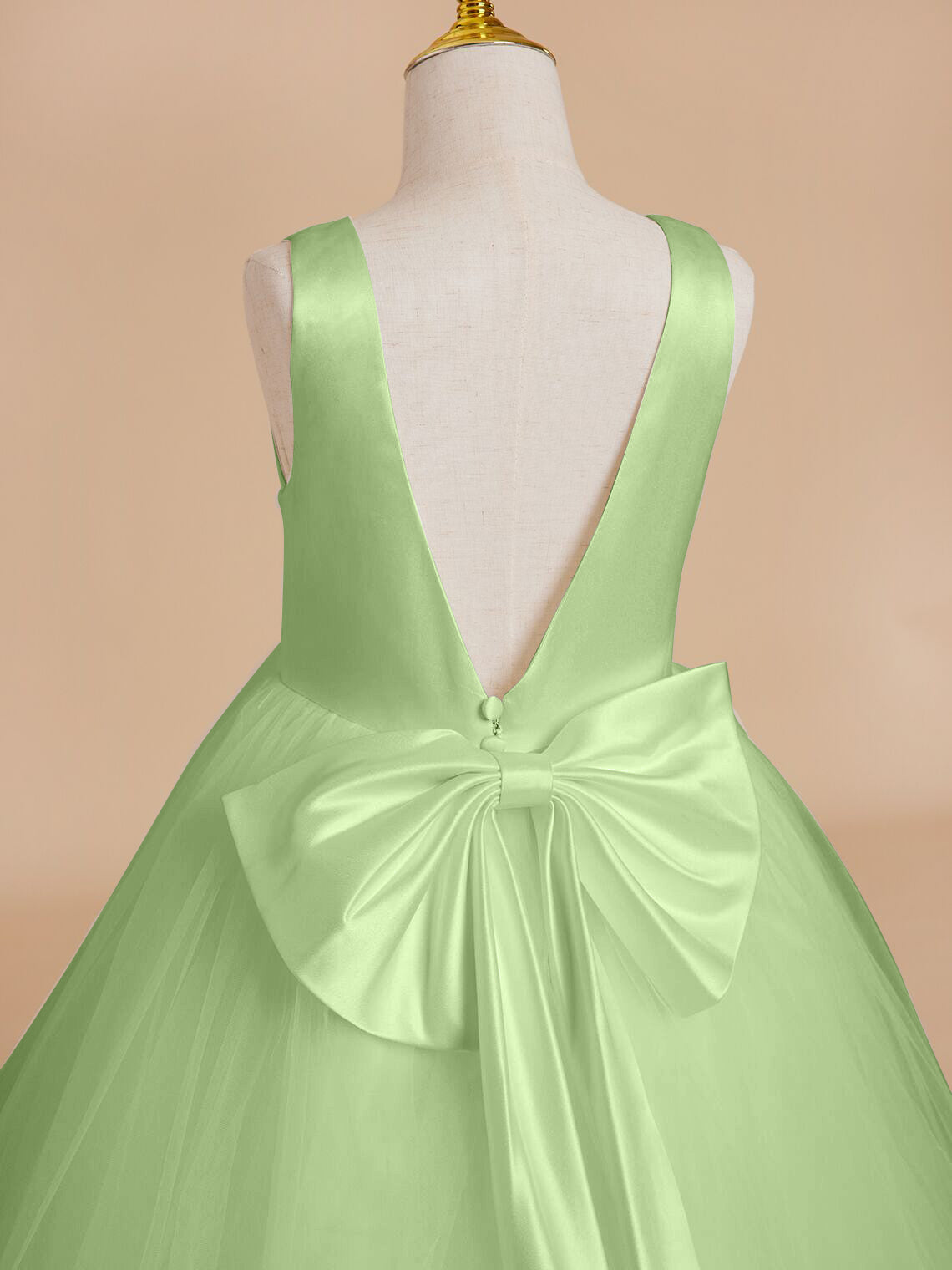 Klassisches weißes ärmelloses A-Linien-Blumenmädchenkleid aus Satin und Tüll 