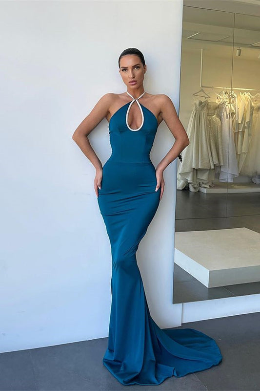 Vestido de fiesta largo de sirena con cuello halter, sin mangas y espalda abierta
