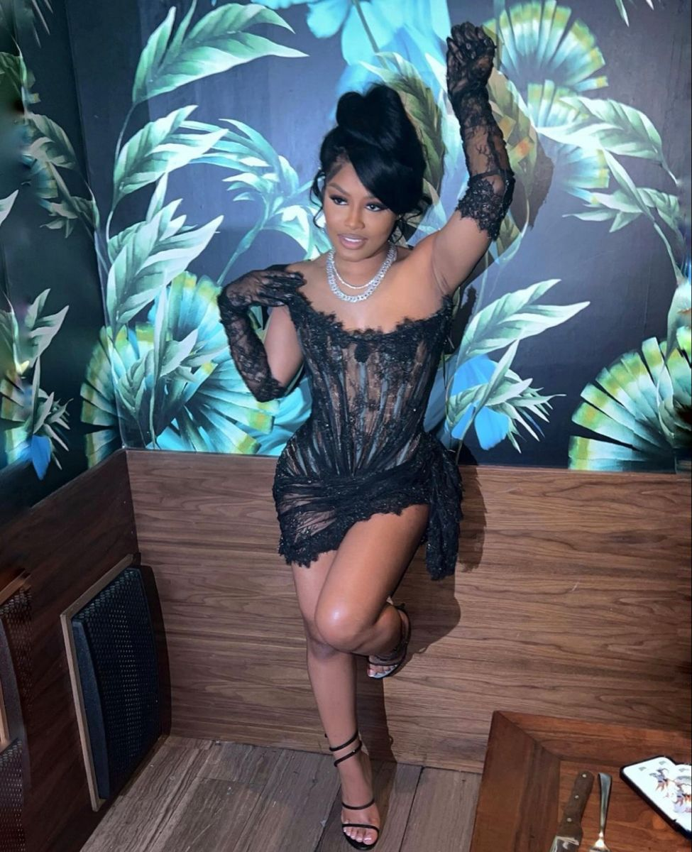Vestido de fiesta sexy de encaje negro sin tirantes Y2223