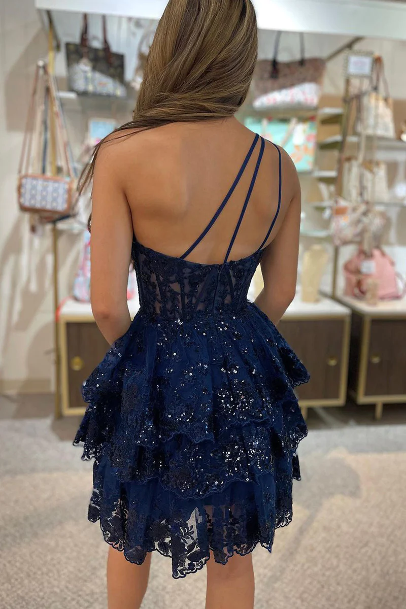 Vestido de fiesta corto de encaje azul marino con un solo hombro y capas Y2820