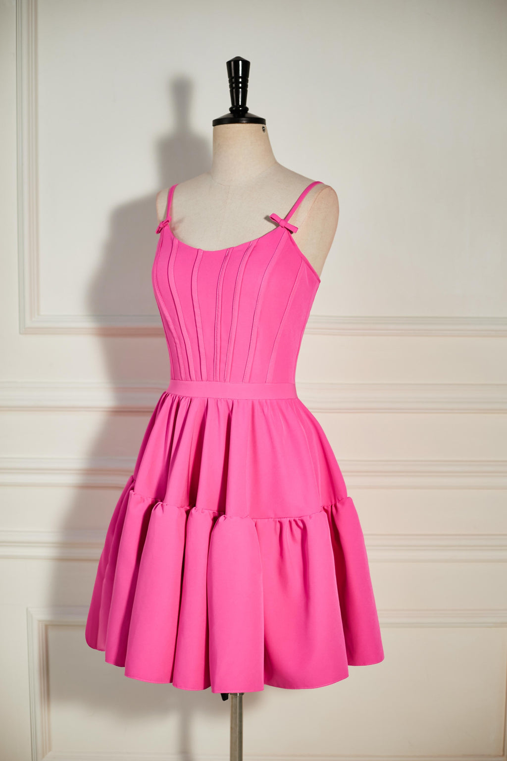 Mabel | Vestido de fiesta con cordones y volantes en forma de A