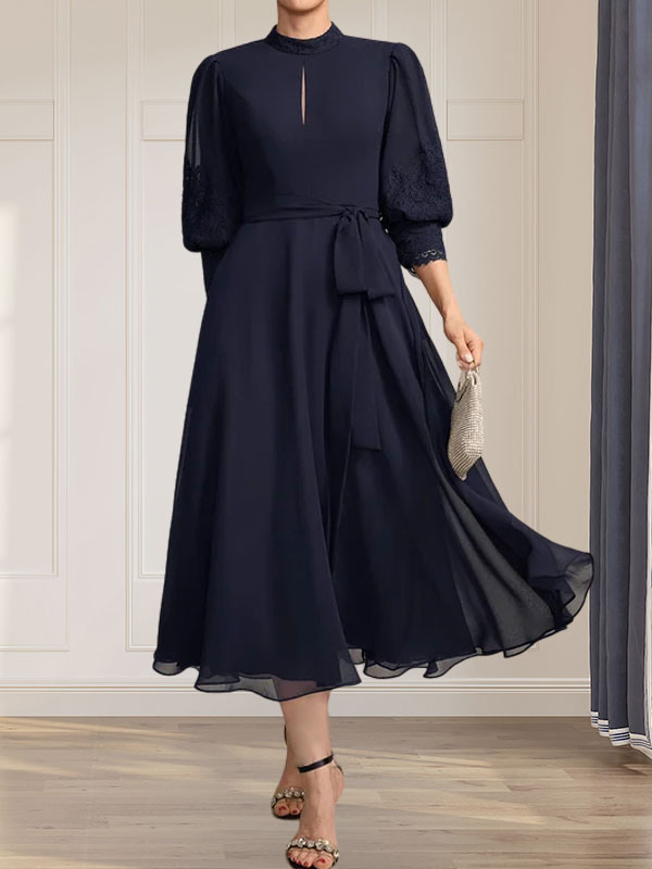 A-Linien-Kleid mit hohem Halsausschnitt und bodenlangem Spitzenchiffonkleid mit Schleife