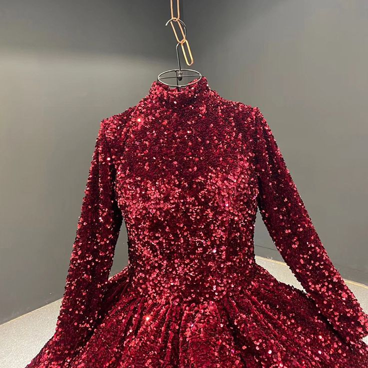 Burgunderrotes Ballkleid mit Pailletten und langen Ärmeln, Quinceanera-Kleider Y4442