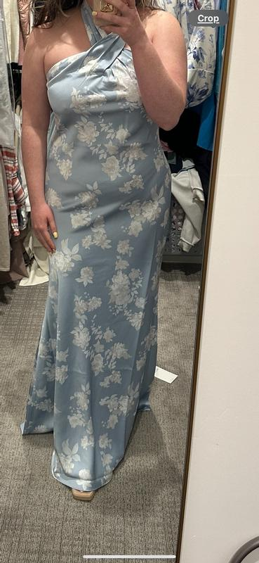 Vestido de noche largo con cuello halter y estampado de satén azul marino Y8453