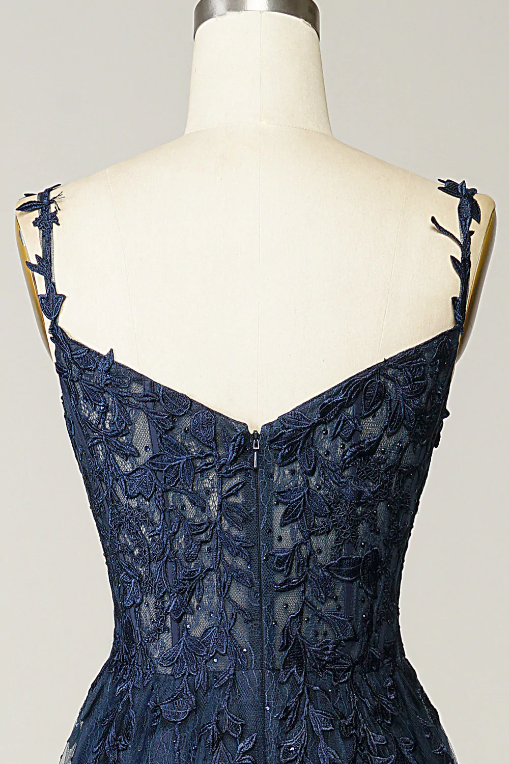 Vestido de fiesta azul marino de corte A con tul y encaje Y382