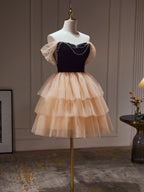 Schickes Champagner-Off-The-Shoulder-Tüll-Kurz-Heimkehrkleid mit Perlen 