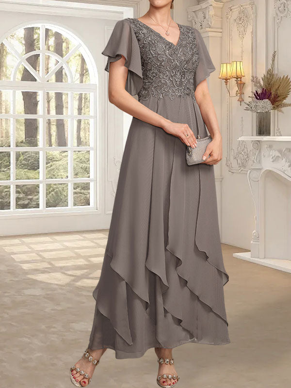 Vestido de gasa con encaje y escote en V hasta los tobillos para madre de la novia con volantes en cascada