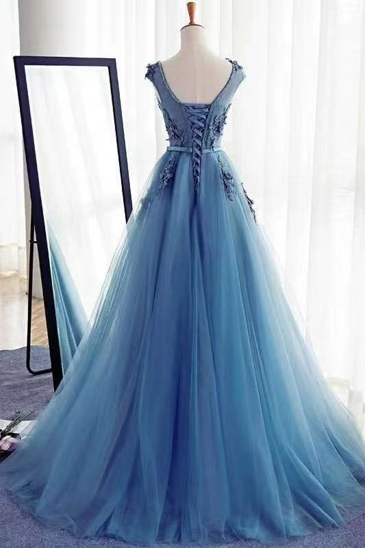 Atemberaubendes langes, ärmelloses A-Linien-Ballkleid aus Spitze und Tüll