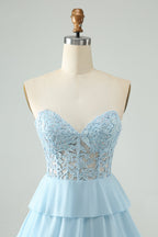 A-Linie Herzausschnitt Stufenkleid Hellblau Kurzes Homecoming-Kleid mit Applikationen