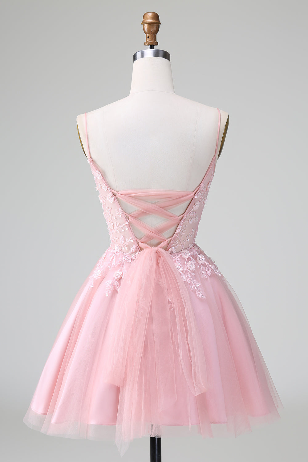 Vestido corto de fiesta con tirantes finos, color rubor, con corsé y apliques