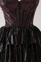 Lindo vestido de fiesta corto con escote en forma de A, corsé y escote en forma de corazón, en negro y rosa, con cuentas