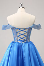 Hermoso vestido de fiesta azul con corsé, corte A, hombros descubiertos y cuentas