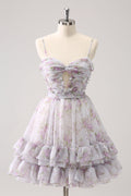 Hermoso vestido de fiesta lila con corte en A, estampado escalonado, floral y volantes