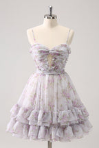 Hermoso vestido de fiesta lila con corte en A, estampado escalonado, floral y volantes
