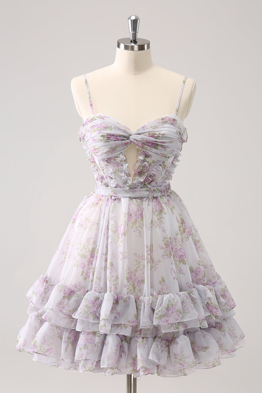 Hermoso vestido de fiesta lila con corte en A, estampado escalonado, floral y volantes