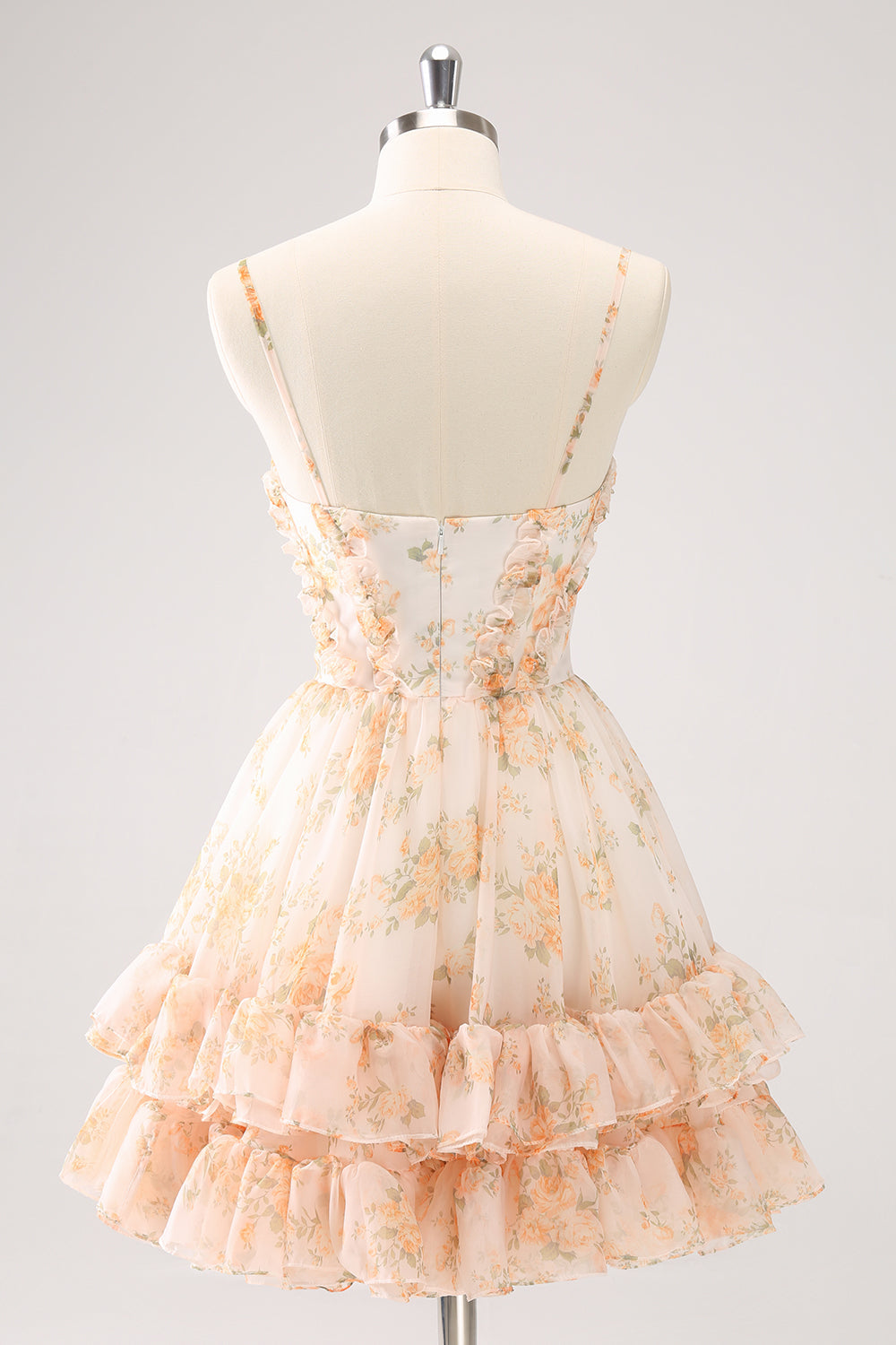 Hermoso vestido de fiesta lila con corte en A, estampado escalonado, floral y volantes