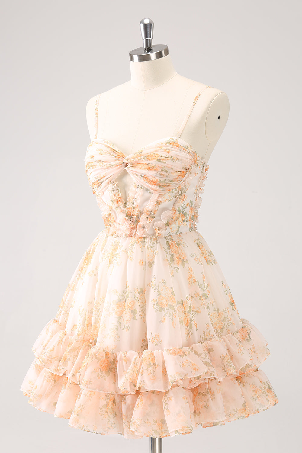 Hermoso vestido de fiesta lila con corte en A, estampado escalonado, floral y volantes