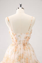 Hermoso vestido de fiesta lila con corte en A, estampado escalonado, floral y volantes