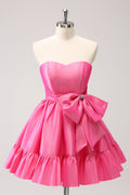 Bonito vestido de fiesta corto plisado sin tirantes, de corte A, color rosa intenso, con lazo