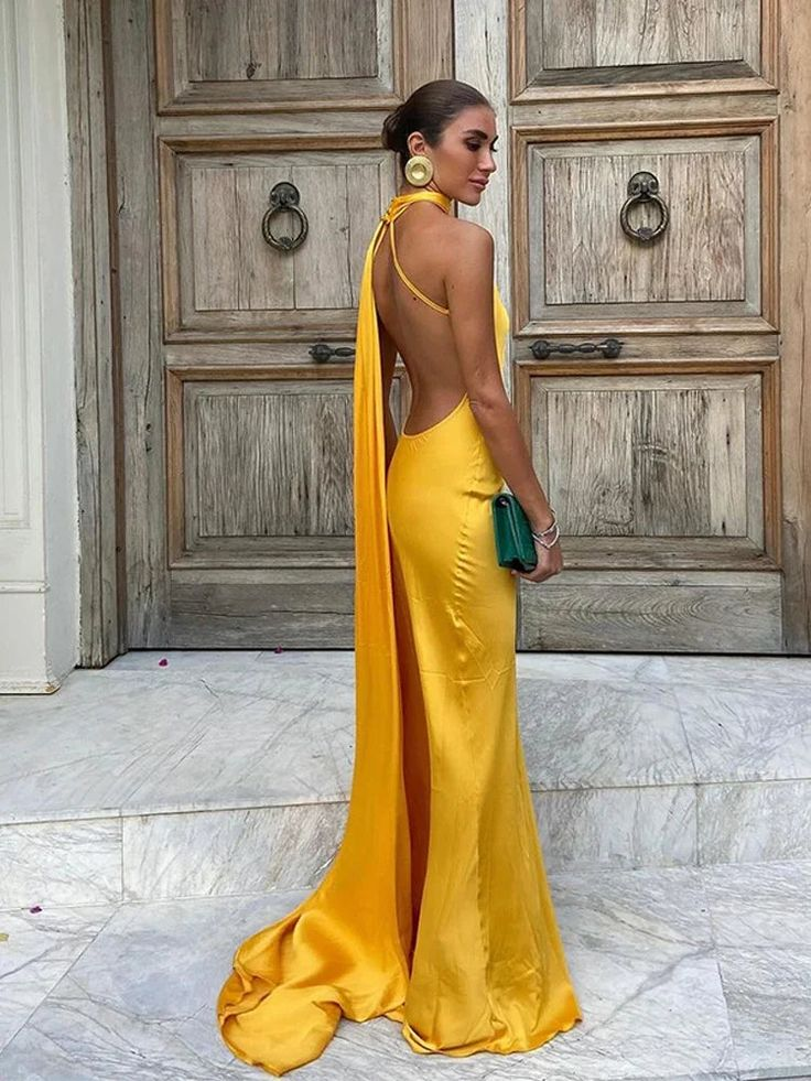 Gelbes Satin Rückenfreies Off-Shoulder Langes Ballkleid Abendkleid Y8466