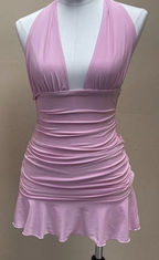 Rosa Neckholder-Heimkehrkleid mit tiefem V-Ausschnitt Y2594