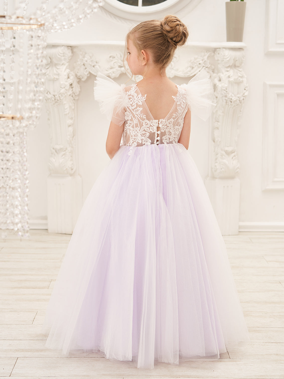 Abnehmbares Blumenmädchenkleid aus Spitze und Tüll mit Schleppe 