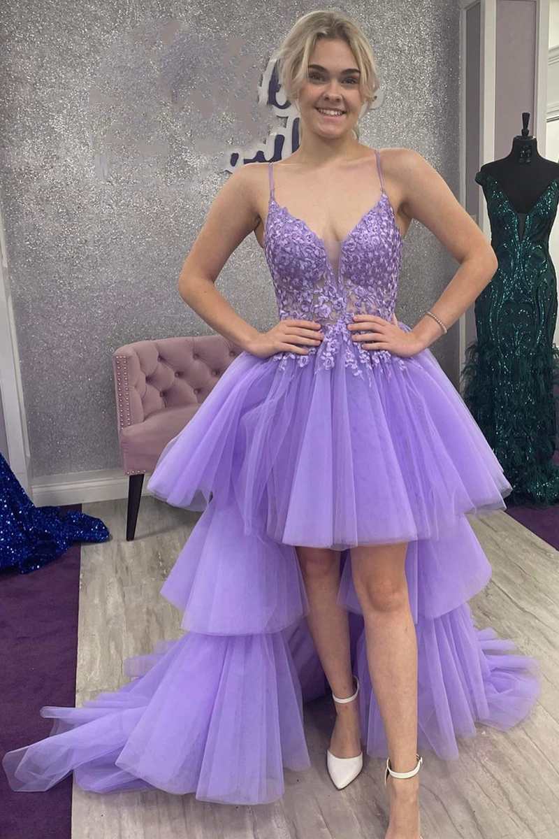 Heaven | High-Low-Ballkleid aus lavendelfarbener Spitze mit V-Ausschnitt