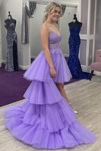 Heaven | High-Low-Ballkleid aus lavendelfarbener Spitze mit V-Ausschnitt
