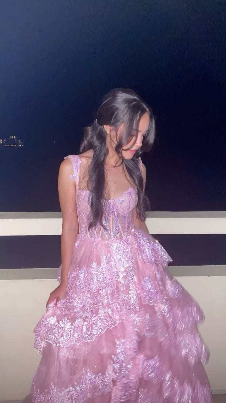 Hübsches A-Linien-Ballkleid in Rosa mit Spitzenapplikationen und Stufen, langes Ballkleid, formelles Abendkleid Y7936