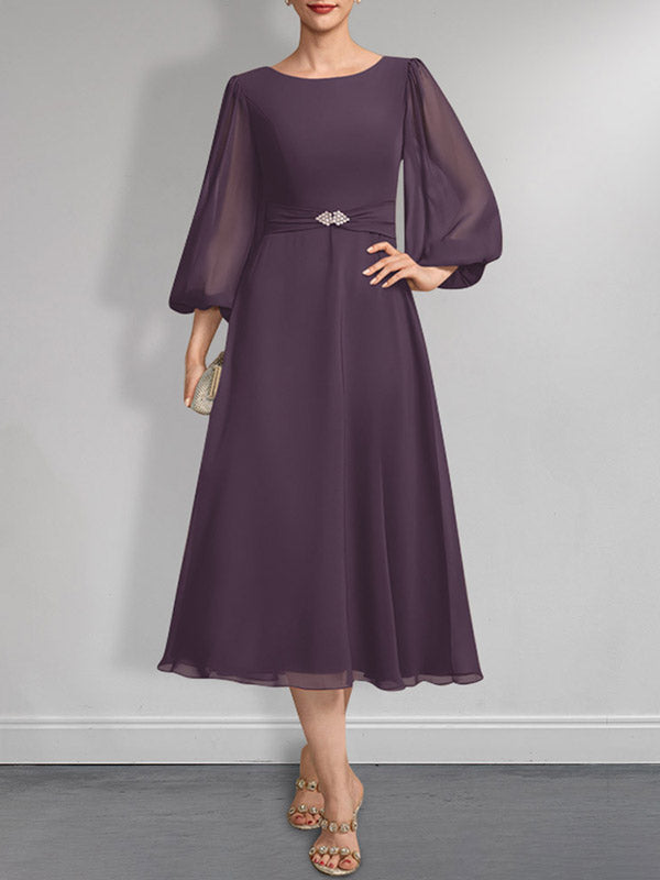 Vestido de gasa para madre de la novia, corte A, escote redondo, largo hasta la rodilla, plisado, con broche de cristal