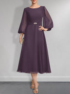 Vestido de gasa para madre de la novia, corte A, escote redondo, largo hasta la rodilla, plisado, con broche de cristal