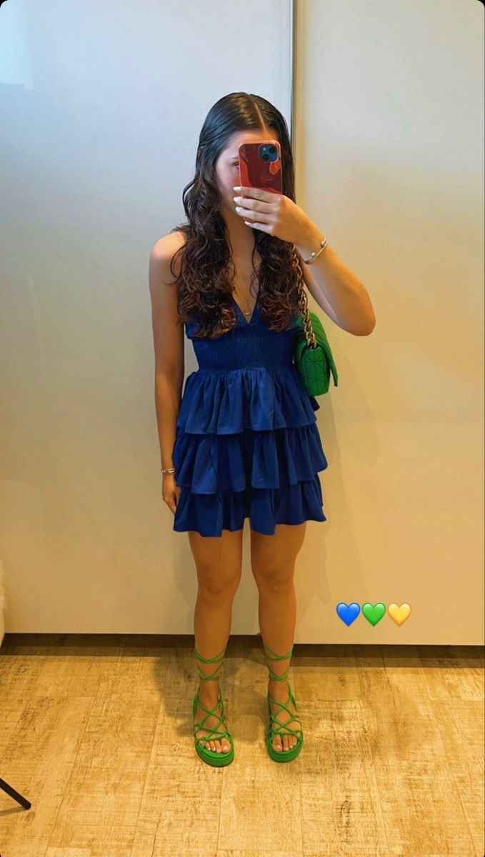 Vestido de fiesta sexy con tirantes finos, escote en V, capas y volantes en el bajo Y2137