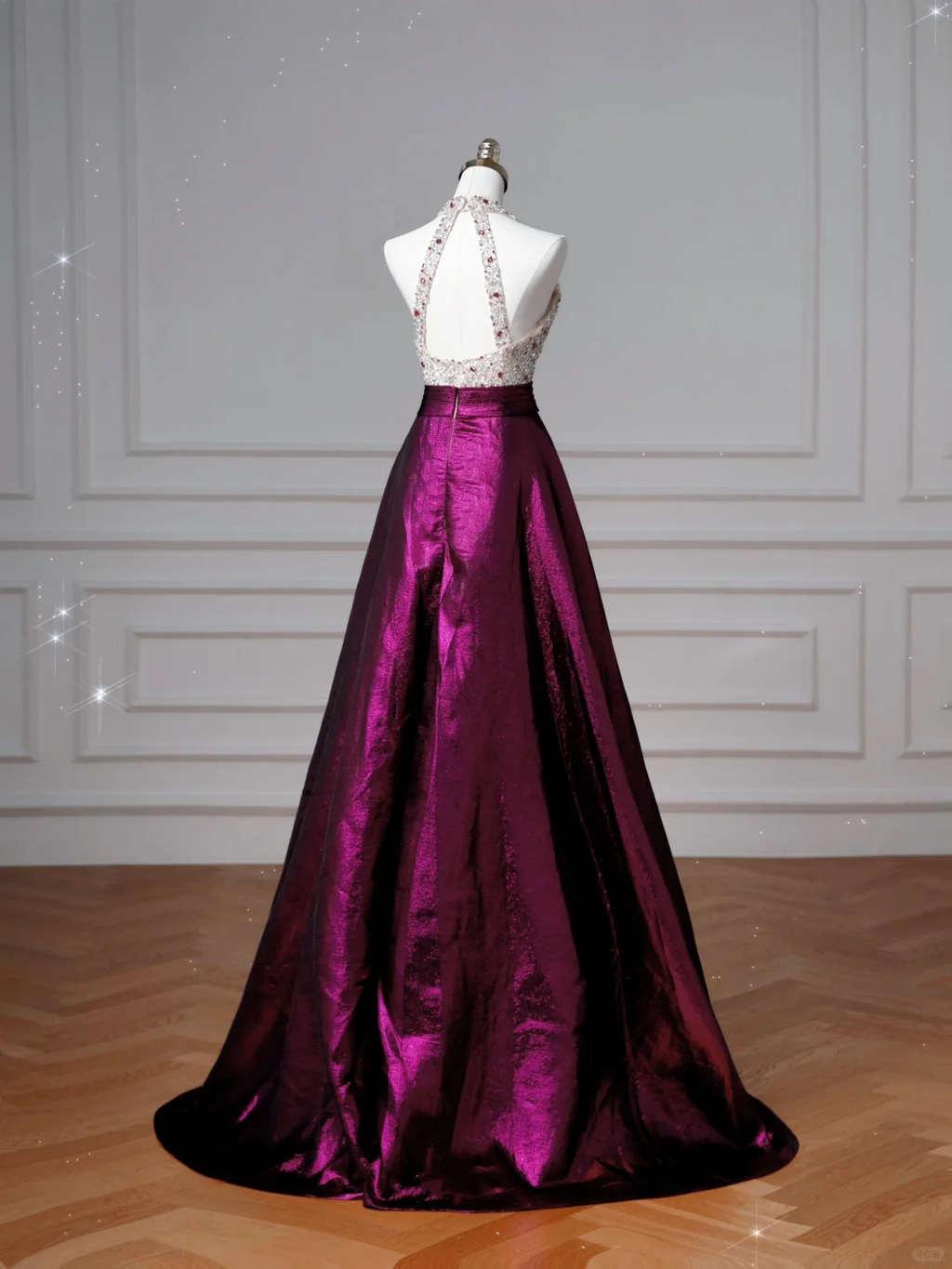 Vestido de fiesta largo de satén morado con cuello halter y cuentas, corte A, Y8609