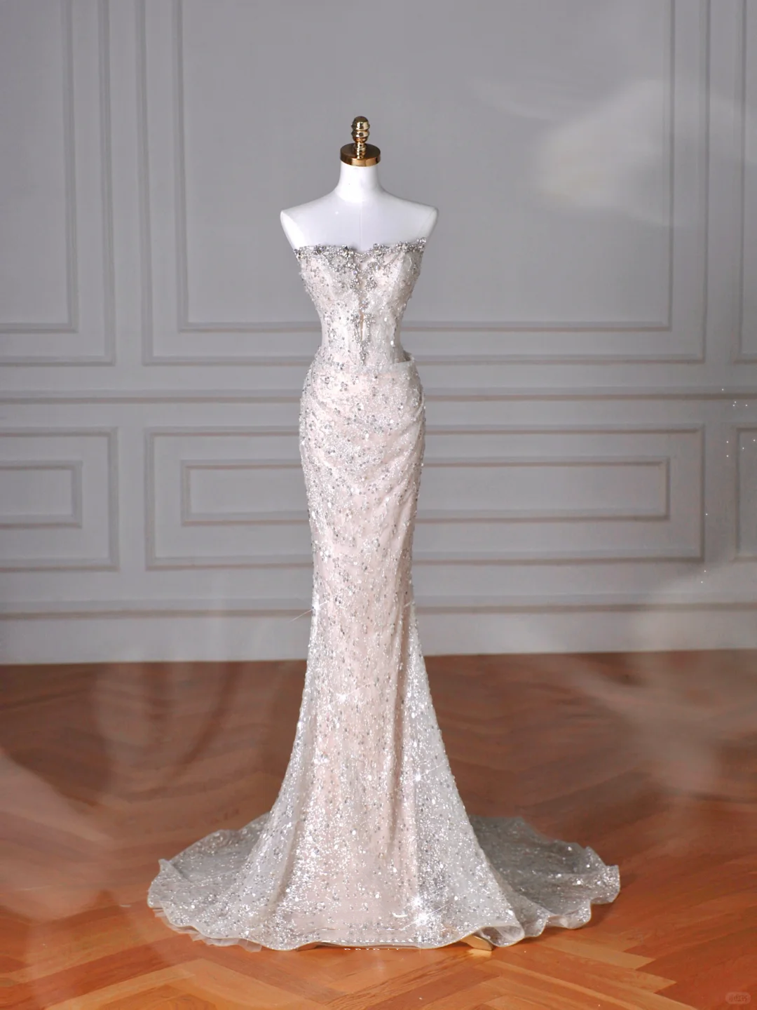 Glitzerndes trägerloses Tüll-Pailletten-Meerjungfrauen-Ballkleid, langes Abendkleid Y8616